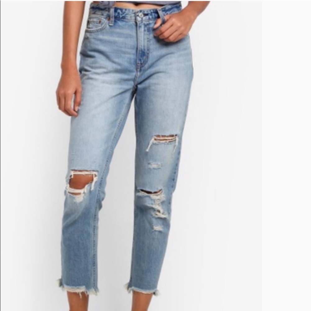 A&F Annie Girlfriend Jeans
